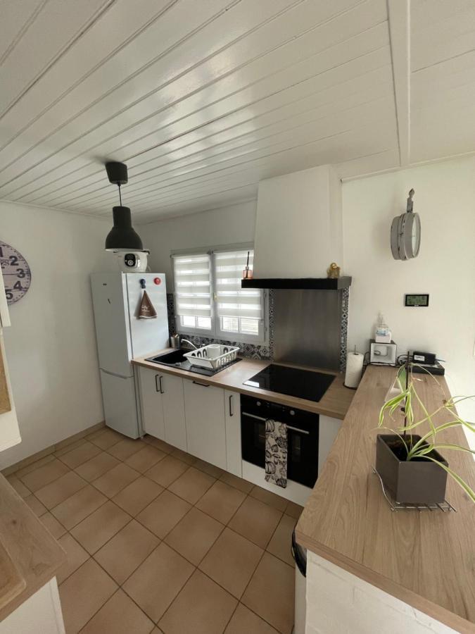 Petite Maison Au Calme, Dans Une Impasse L'Epine  Exterior photo